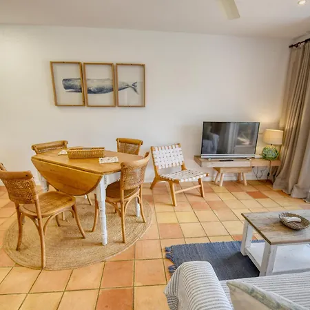 Apartment Refurbished Seaview, Santa Agata *
