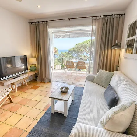 Refurbished Seaview, Santa Agata